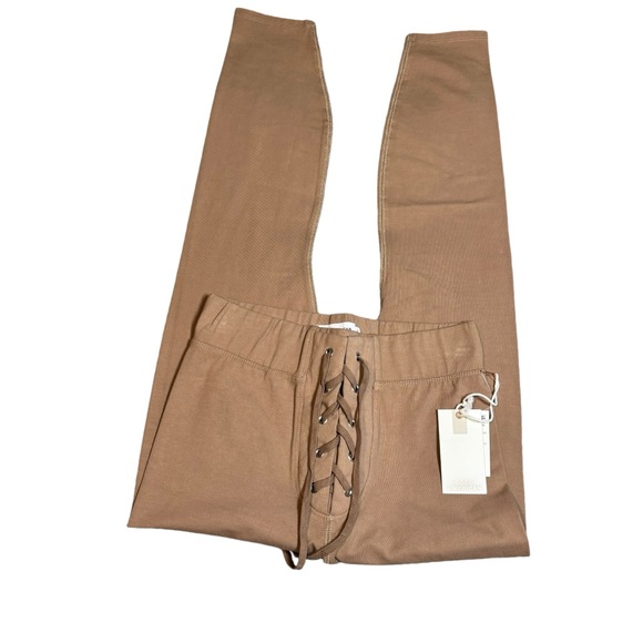 Good American Essential Bombshell Legging | Sz 1 - Picture 2 of 8